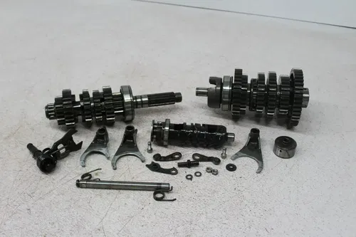 1987 KAWASAKI ELIMINATOR 1000 ZL1000A TRANSMISSION TRANNY GEAR