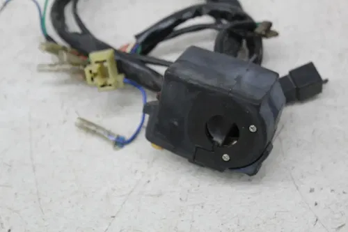 80-83 HONDA GOLDWING 1100 GL1100 LEFT RIGHT CONTROL SWITCH SWITCHES ON OFF TURN