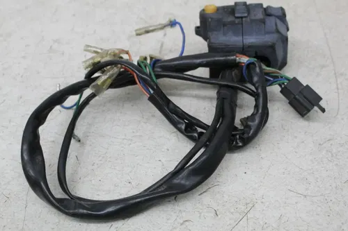 80-83 HONDA GOLDWING 1100 GL1100 LEFT RIGHT CONTROL SWITCH SWITCHES ON OFF TURN