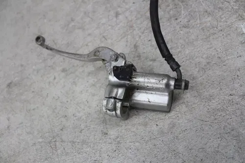 2001 Suzuki Intruder Volusia 800 VL800 FRONT BRAKE CALIPER MASTER CYLINDER