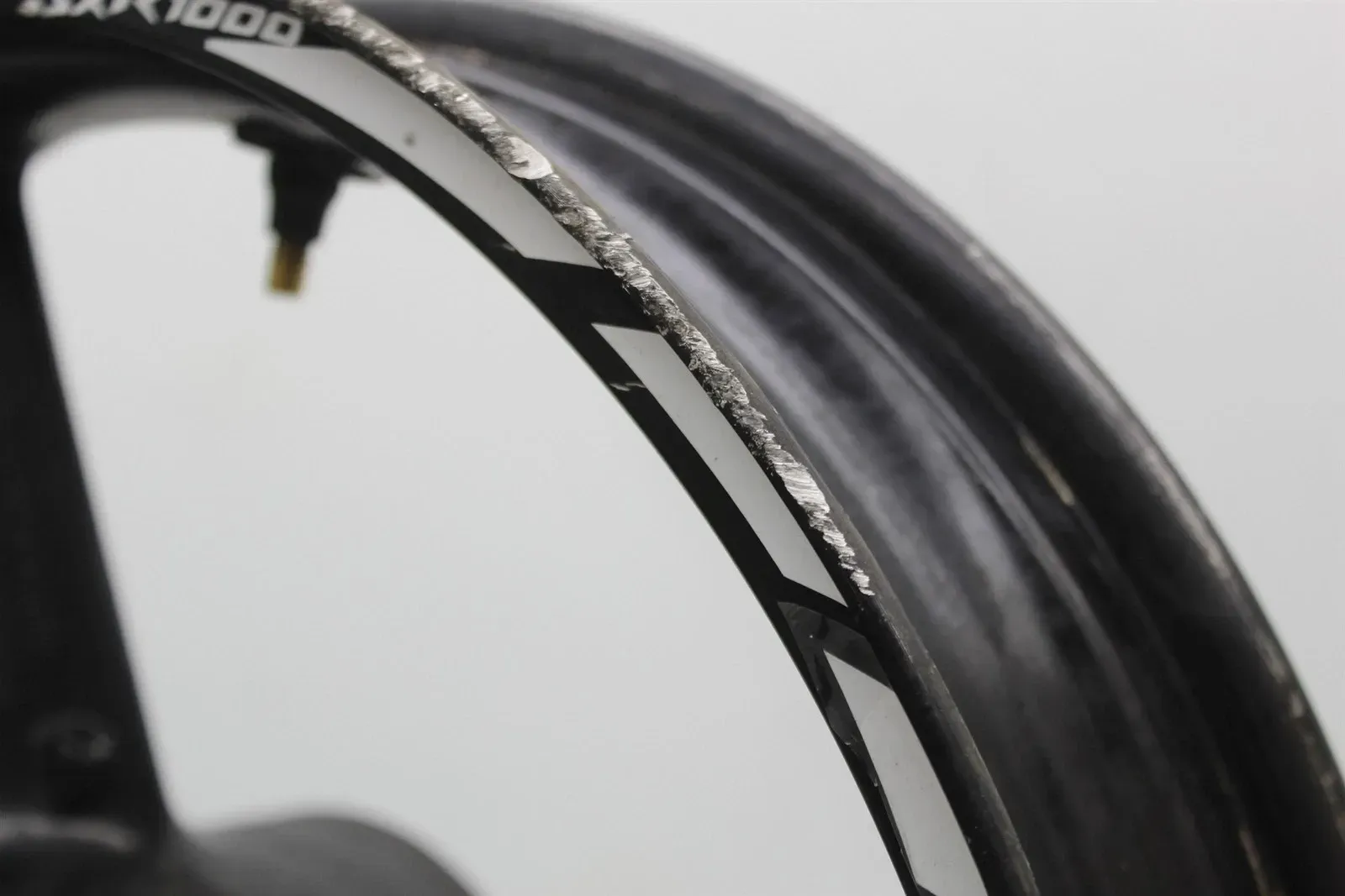 03-04 SUZUKI GSXR1000 FRONT WHEEL RIM (SEE DESCP)