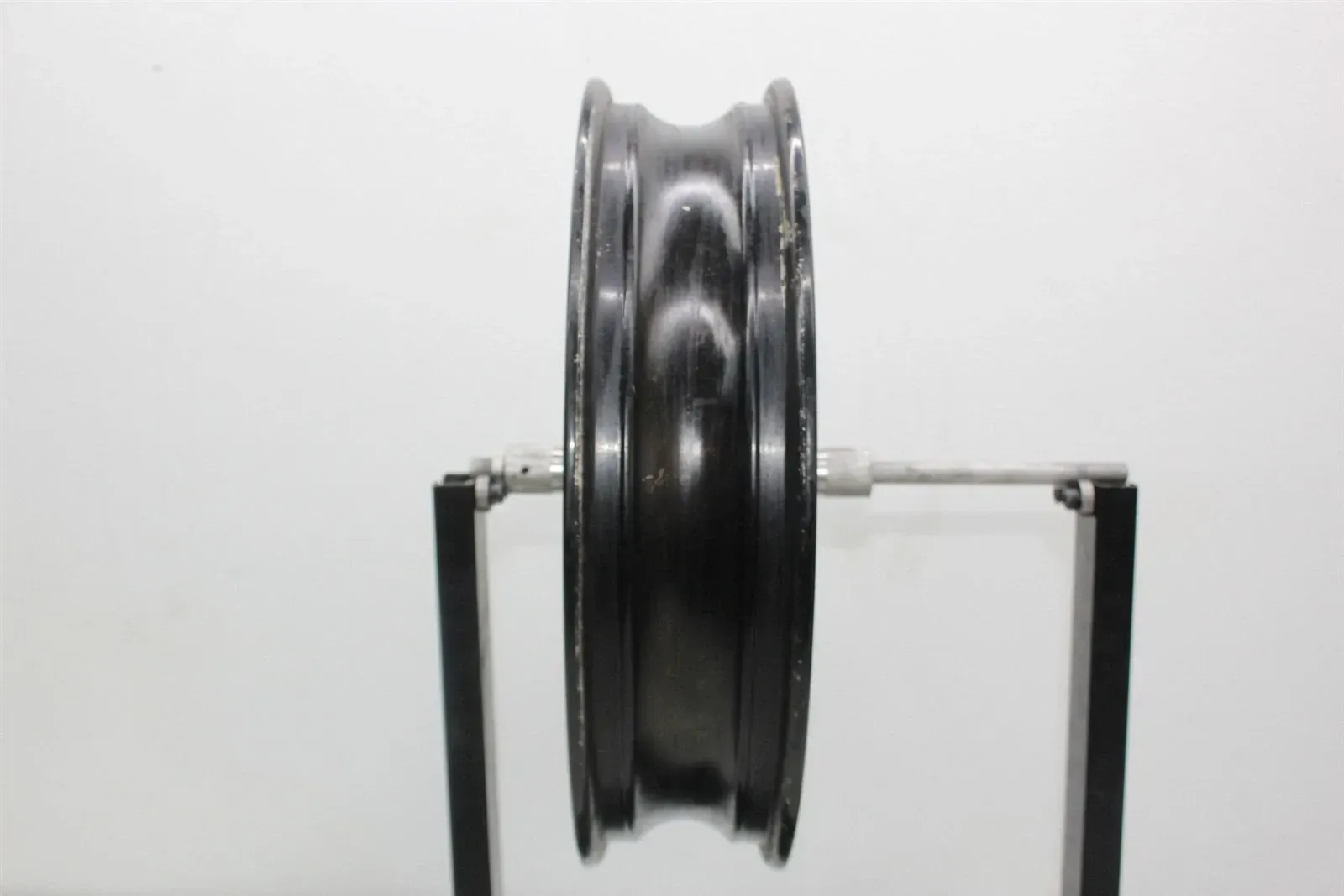 03-04 SUZUKI GSXR1000 FRONT WHEEL RIM (SEE DESCP)