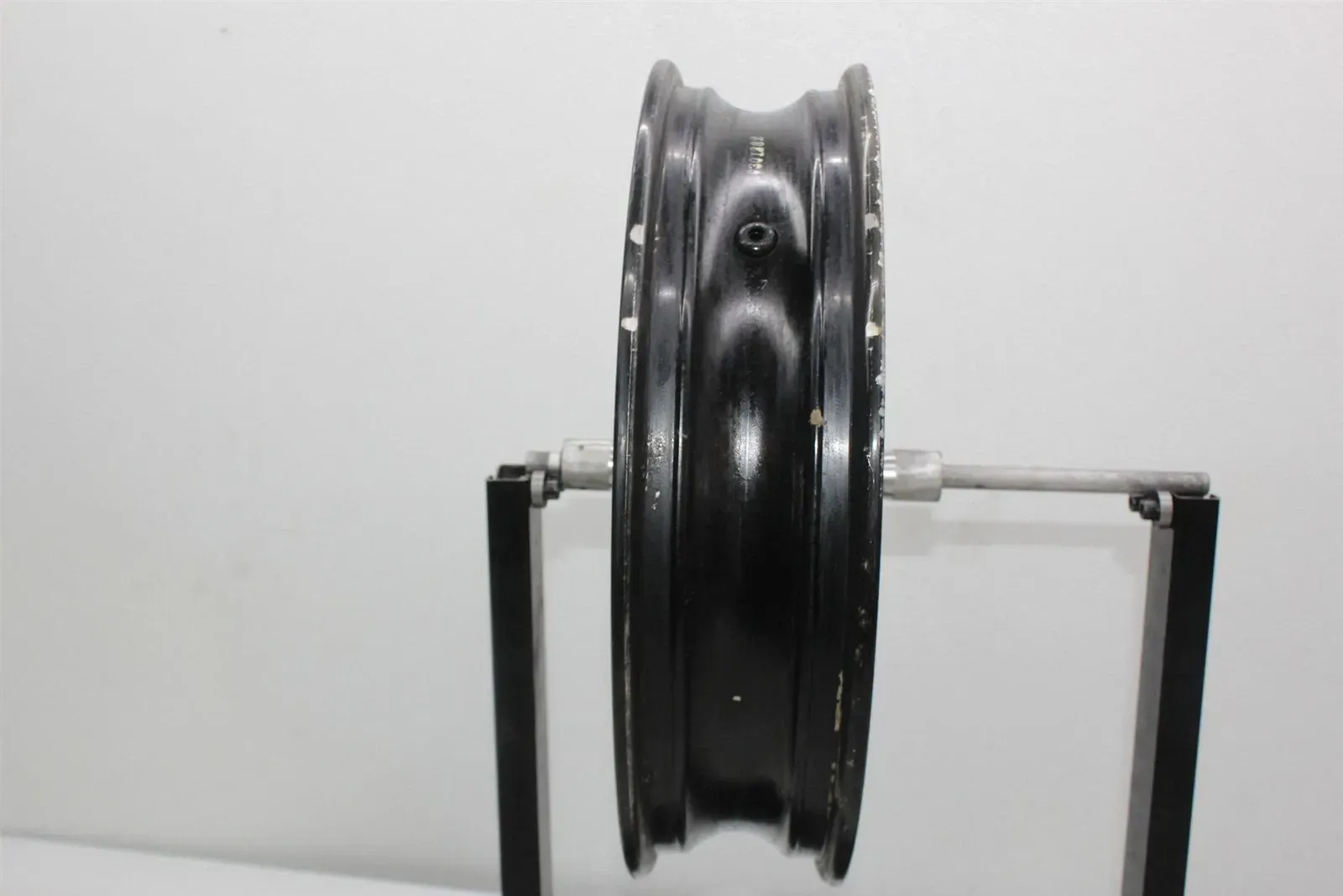 03-04 SUZUKI GSXR1000 FRONT WHEEL RIM (SEE DESCP)