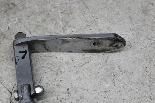07-11 HARLEY DAVIDSON DYNA FXDC TWIN CAM 96CI REAR FOOT RESTS PEGS