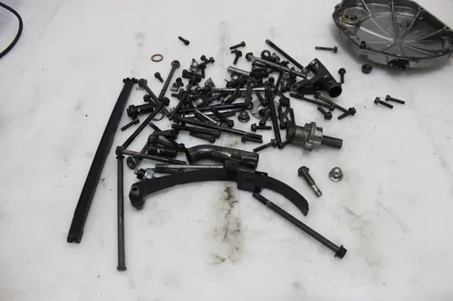 96 SUZUKI BANDIT 600 GSF600S ENGINE PARTS AND HARDWARE NUTS BOLTS