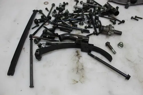 96 SUZUKI BANDIT 600 GSF600S ENGINE PARTS AND HARDWARE NUTS BOLTS