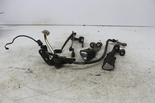 2007 YAMAHA VIRAGO 250 XV250 FRONT FOOT RESTS PEGS PAIR W/BRAKE PEDAL & SHIFTER