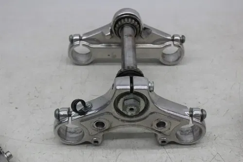 04-06 HARLEY DAVIDSON SPORTSTER XL1200R FRONT FORK TRIPLE TREE CLAMP