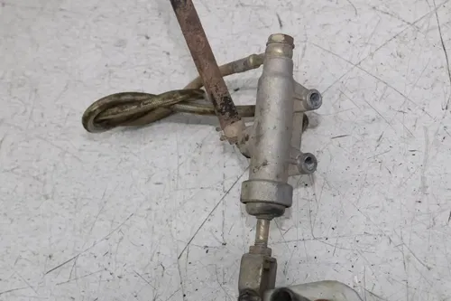 03-07 POLARIS PREDATOR 500 REAR BACK BRAKE CALIPER MASTER CYLINDER PEDAL
