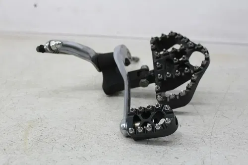 99 HARLEY-DAVIDSON DYNA WIDE GLIDE FXDWG FRONT LEFT DRIVER FOOT PEG SHIFT PEDAL