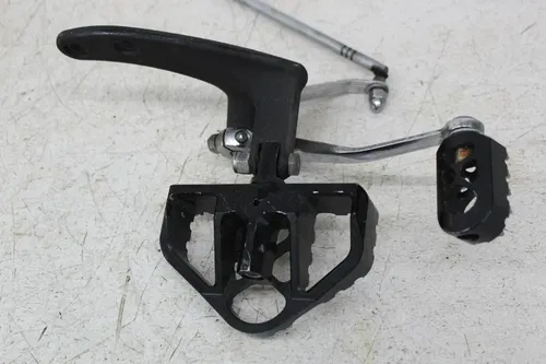 99 HARLEY-DAVIDSON DYNA WIDE GLIDE FXDWG FRONT LEFT DRIVER FOOT PEG SHIFT PEDAL