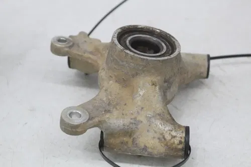 16 Can-am Defender Hd10 Xt left rear back Steering Knuckle Spindle Axle Carrier