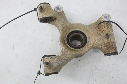 16 Can-am Defender Hd10 Xt left rear back Steering Knuckle Spindle Axle Carrier