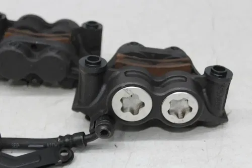 17-20 YAMAHA YZF R6 RIGHT LEFT FRONT BRAKE CALIPER SET PAIR CALIPERS