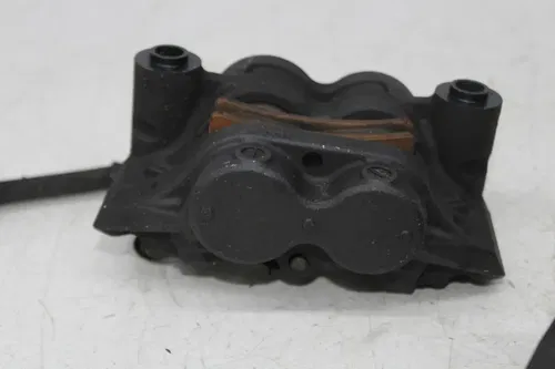 17-20 YAMAHA YZF R6 RIGHT LEFT FRONT BRAKE CALIPER SET PAIR CALIPERS
