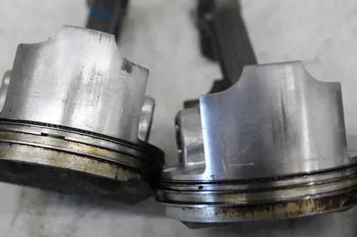 88-89 SUZUKI GSXR750 ENGINE PISTON PISTON RODS NO CAPS