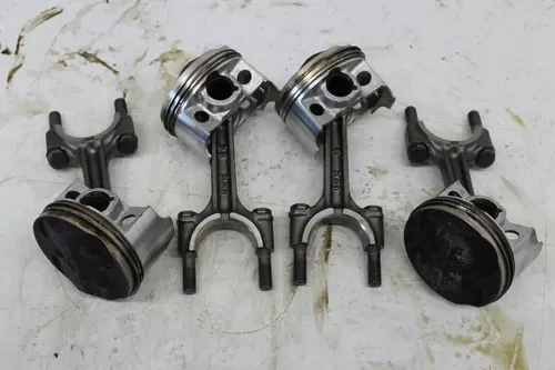88-89 SUZUKI GSXR750 ENGINE PISTON PISTON RODS NO CAPS