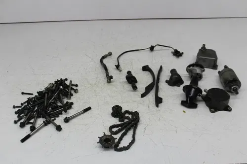 01-03 SUZUKI GSXR600 ENGINE PARTS AND HARDWARE STARTER OIL PUMP CHAIN GEAR