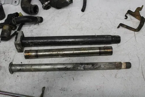 03-05 YAMAHA YZF R6 06-09 R6 PARTS HARDWARE NUTS BOLTS AXLE SPROCKET CLIPON