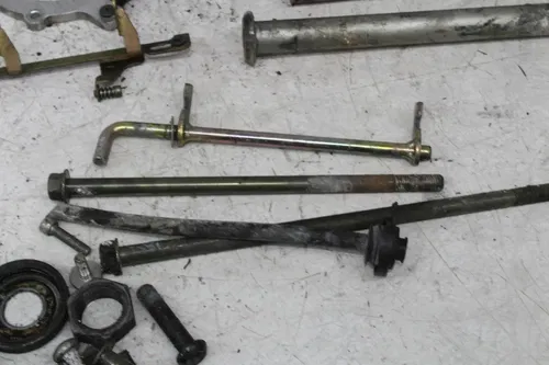 03-05 YAMAHA YZF R6 06-09 R6 PARTS HARDWARE NUTS BOLTS AXLE SPROCKET CLIPON