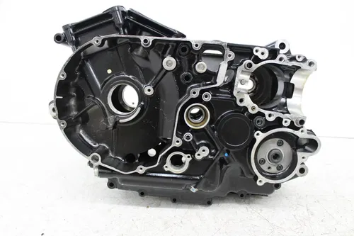 08 SUZUKI BOULEVARD S50 INTRUDER VS800 ENGINE MOTOR CRANKCASE CRANK CASES BLOCK