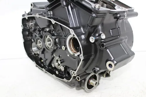 08 SUZUKI BOULEVARD S50 INTRUDER VS800 ENGINE MOTOR CRANKCASE CRANK CASES BLOCK