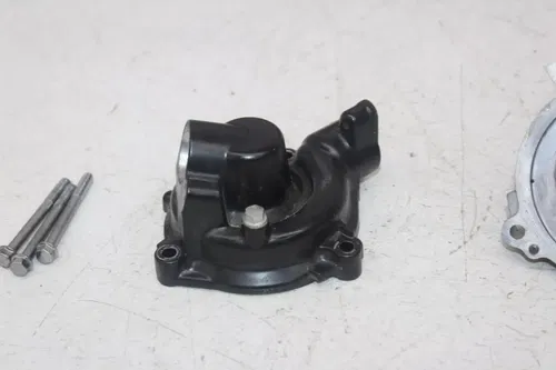 17-24 KAWASAKI Z900F ZR900 ABS ENGINE WATER COOLANT PUMP