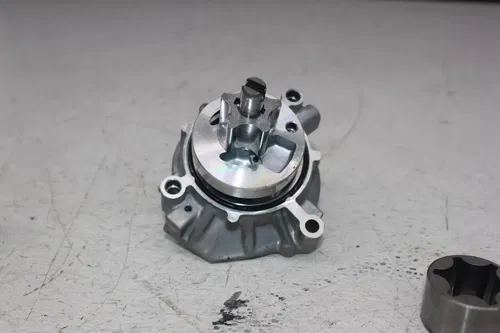 17-24 KAWASAKI Z900F ZR900 ABS ENGINE WATER COOLANT PUMP