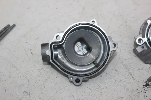 17-24 KAWASAKI Z900F ZR900 ABS ENGINE WATER COOLANT PUMP