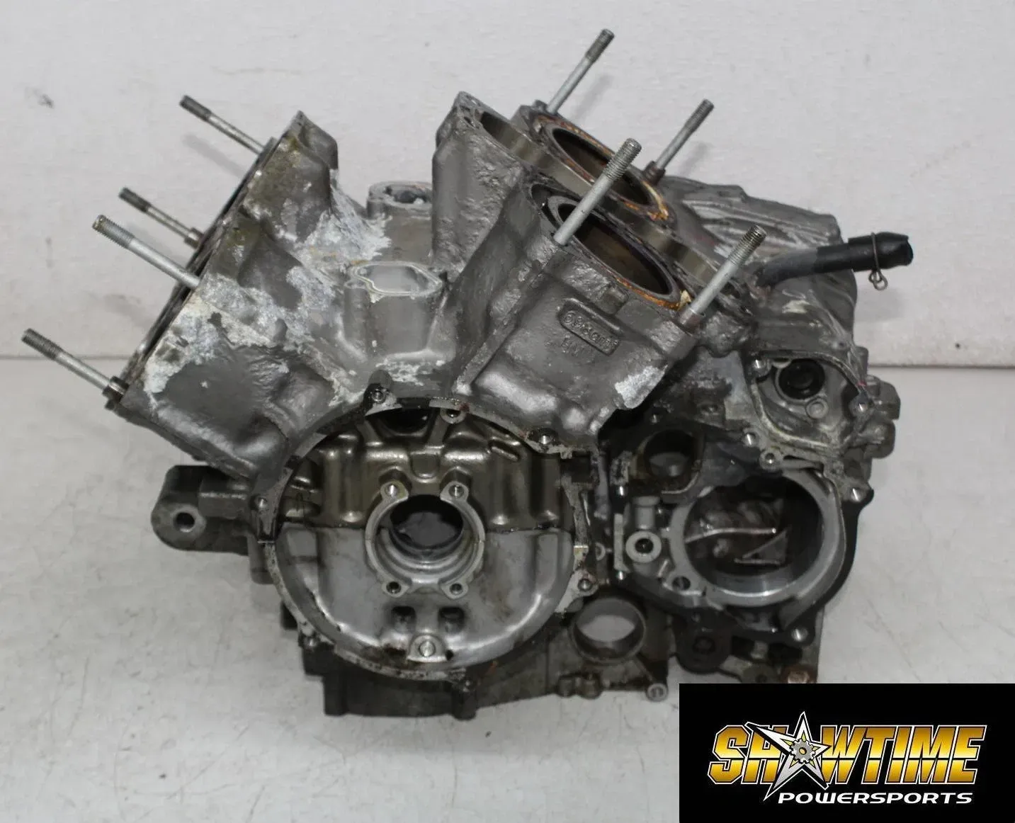 87 HONDA MAGNA SUPER 700 VF700C ENGINE MOTOR CRANKCASE CRANK CASES BLOCK