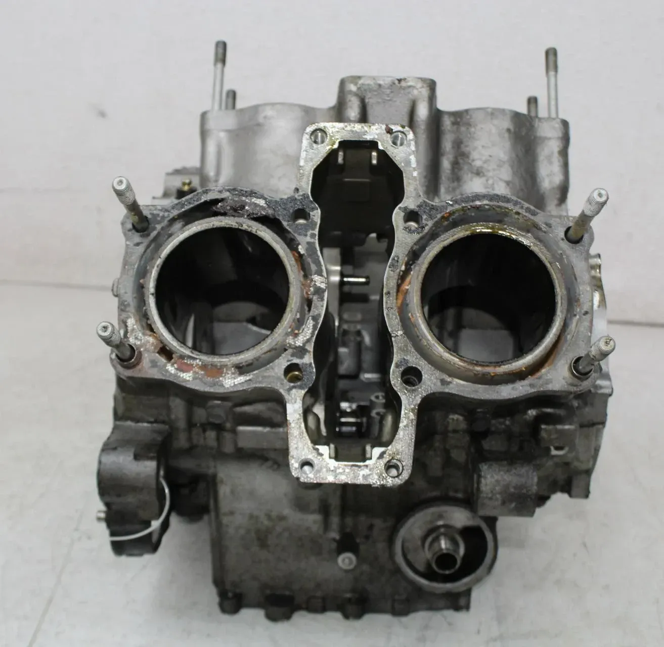 87 HONDA MAGNA SUPER 700 VF700C ENGINE MOTOR CRANKCASE CRANK CASES BLOCK