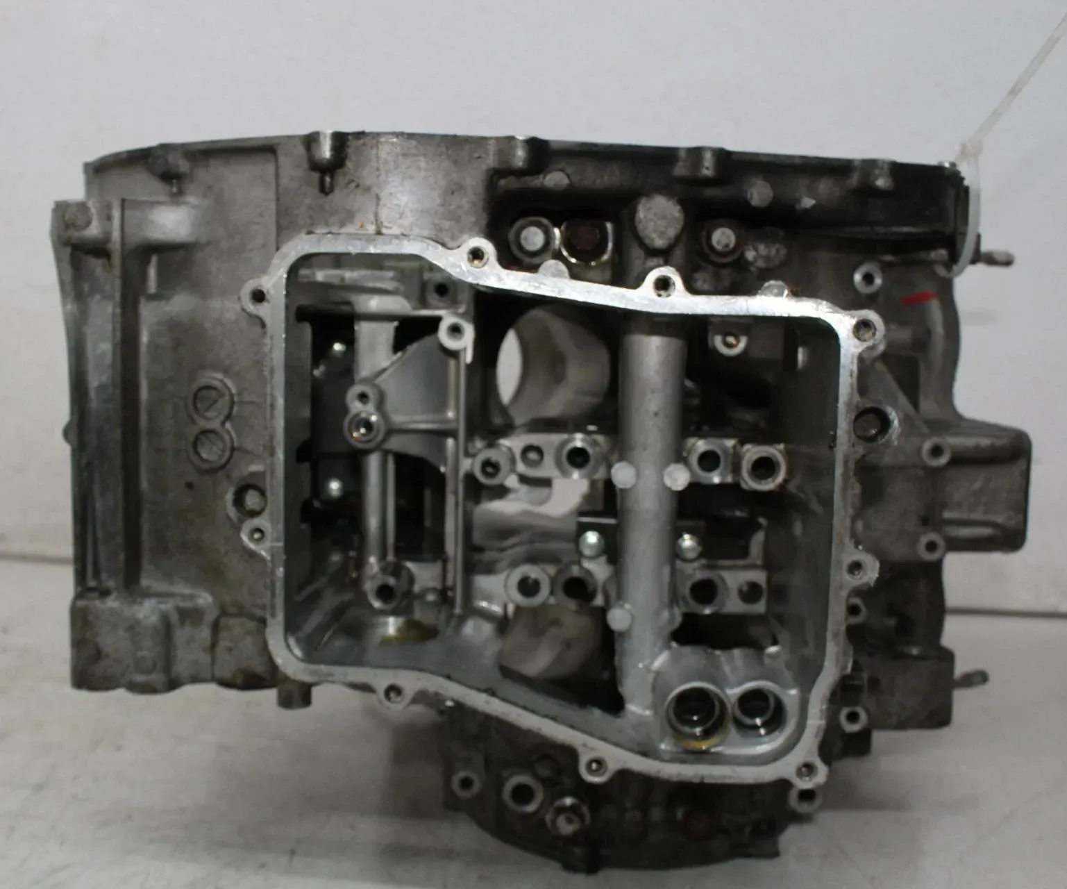 87 HONDA MAGNA SUPER 700 VF700C ENGINE MOTOR CRANKCASE CRANK CASES BLOCK