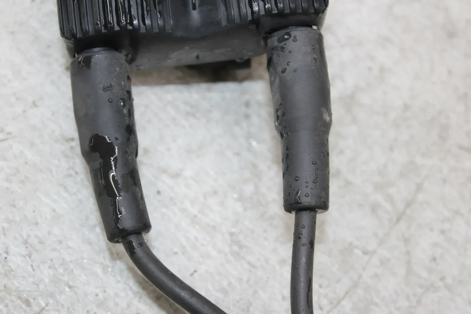 2014 Harley-Davidson Dyna Switchback FLD IGNITION COILS W/ COVER