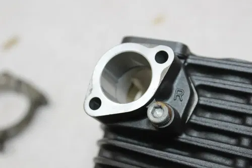 2007 YAMAHA V STAR 1300 XVS1300A ENGINE TOP END CYLINDER HEAD W/PISTON