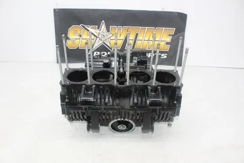 1985 YAMAHA XJ700 MAXIM ENGINE MOTOR CRANKCASE CRANK CASES BLOCK