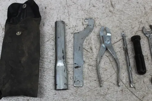 2004 YAMAHA V STAR 650 XVS650A CLASSIC STOCK TOOLS OEM TOOL BAG KIT SET