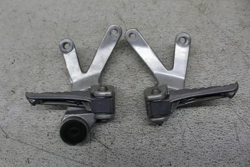 1992 YAMAHA FZR1000 REAR BACK PASSENGER PEG SET PAIR