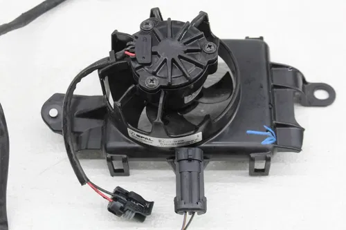 18-24 HARLEY-DAVIDSON ULTRA LIMITED FLHTK ENGINE RADIATOR COOLING FAN (READ)