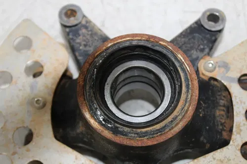 16-18 YAMAHA WOLVERINE YXE700 LEFT REAR BACK AXLE CARRIER KNUCKLE