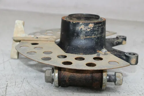 16-18 YAMAHA WOLVERINE YXE700 LEFT REAR BACK AXLE CARRIER KNUCKLE