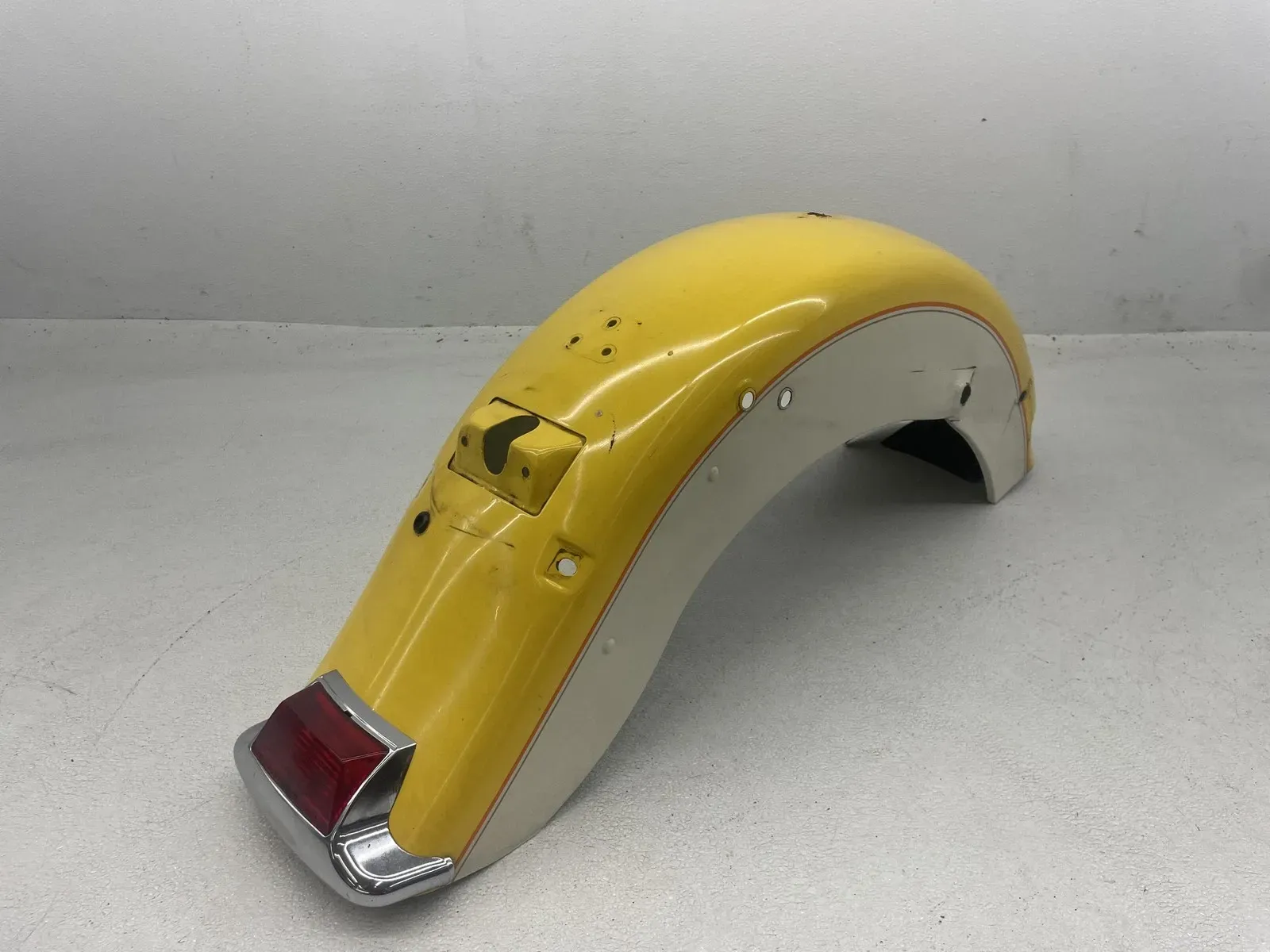 91-95 HARLEY-DAVIDSON HERITAGE SOFTAIL CLASSIC FLSTC REAR BACK WHEEL FENDER