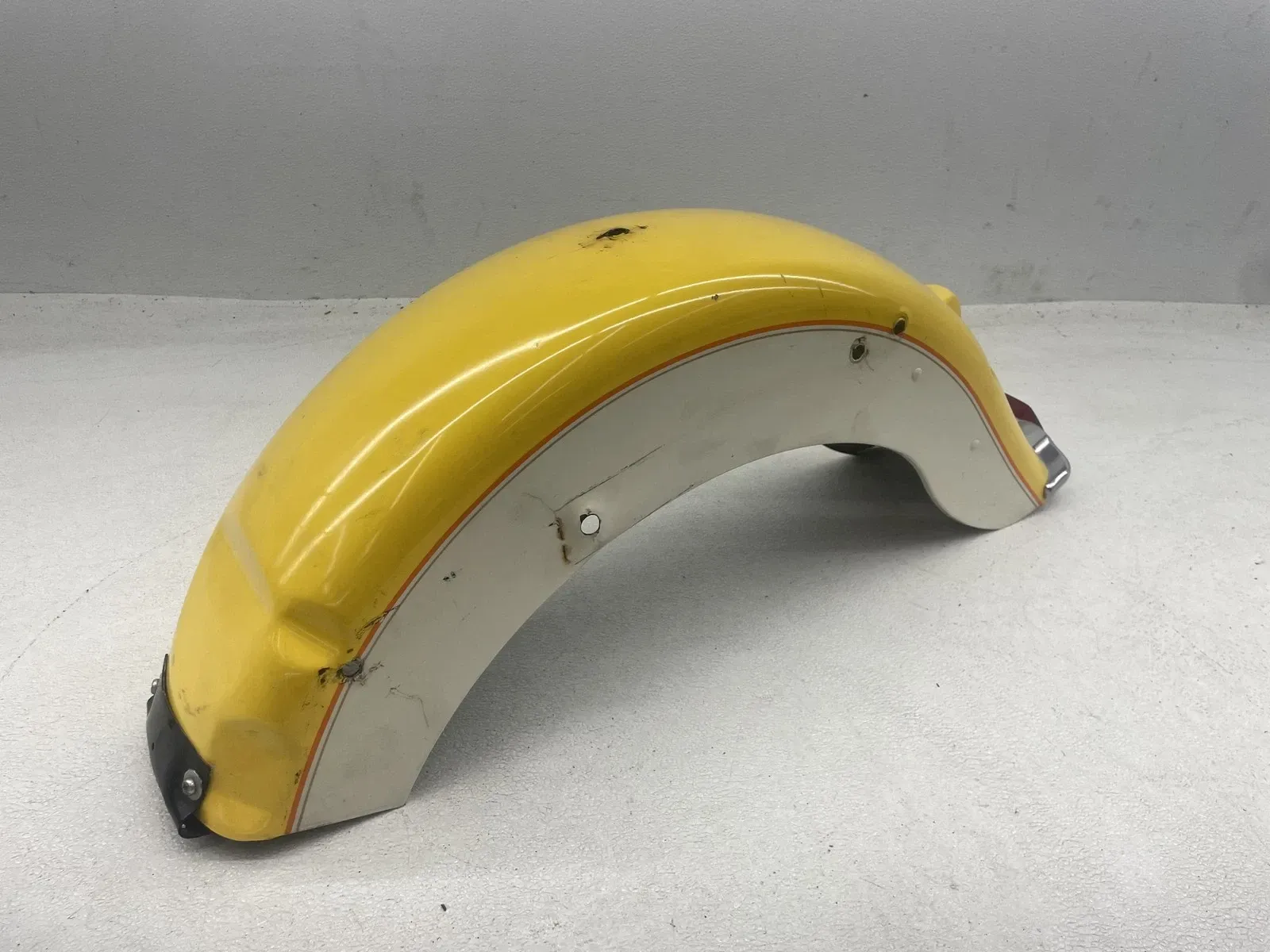 91-95 HARLEY-DAVIDSON HERITAGE SOFTAIL CLASSIC FLSTC REAR BACK WHEEL FENDER