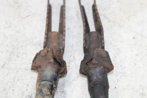 1984 HONDA ATC200M LEFT RIGHT FOOT RESTS PEGS STEPS