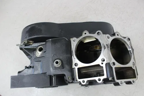 15 VICTORY VEGAS 8 BALL ENGINE MOTOR CRANKCASE CRANK CASES BLOCK