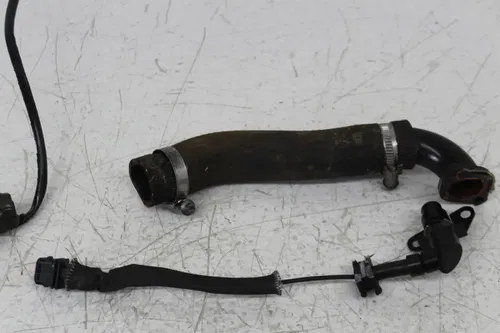 98-04 TRIUMPH SPRINT 955 ENGINE PARTS HARDWARE TIMING GUIDE CHAIN COG HOSE