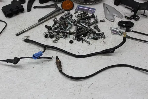 21 KAWASAKI NINJA 400 EX400 ABS PARTS AND HARDWARE NUTS BOLTS