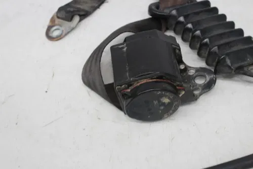 16 Can-am Commander 800r Xt front Seat Belts buckle latch