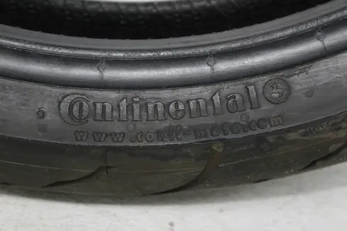 CONTINENTAL CONTIMOTION Z 120/70 ZR17 M/C (58W) FRONT TIRE (TREAD: 32NDS -5)
