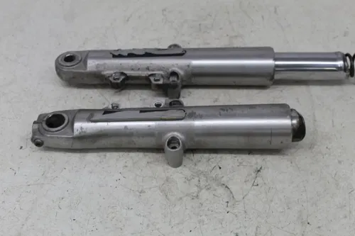 11-16 HARLEY-DAVIDSON ROAD GLIDE FLTRXS FRONT LOWER SLIDER SLIDERS FORKS FORK