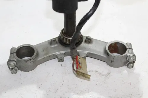 1991 KAWASAKI NINJA ZX6 ZX600D FRONT UPPER LOWER FORKS CLAMP TRIPLE TREE STEM